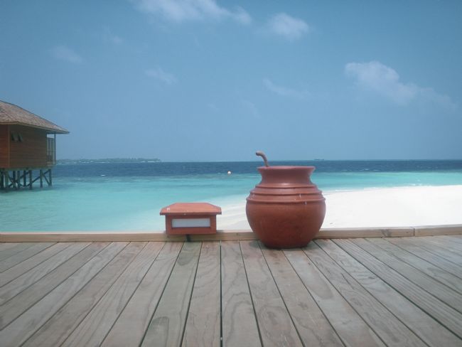 Anila Hussain | Maldivian Bech