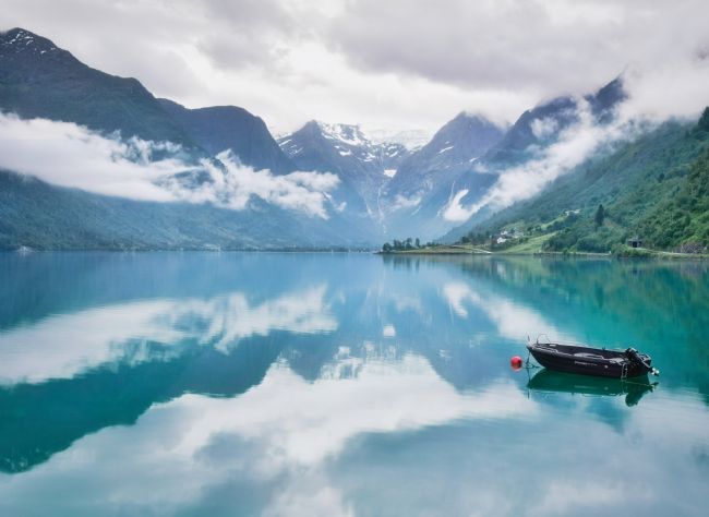 Janet Carmichael | Lake Oldevatnet