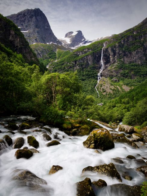 Janet Carmichael | Briksdalsbreen Views