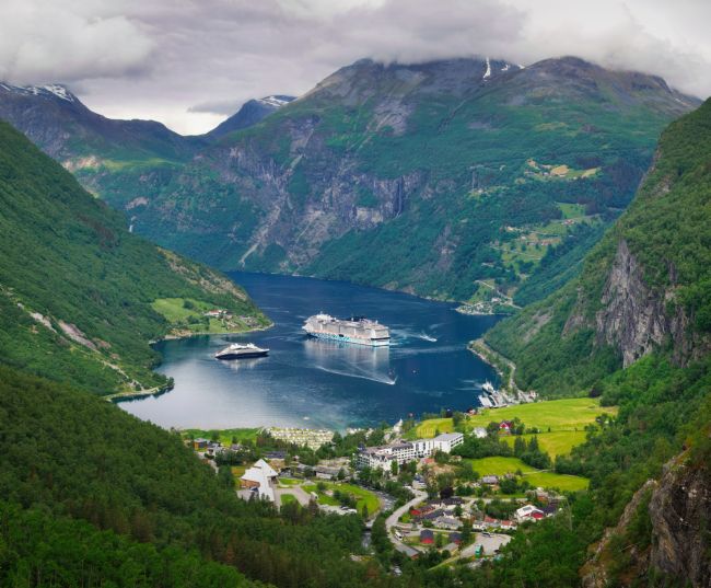 Janet Carmichael | Geiranger