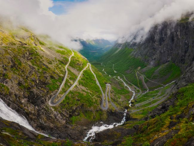 Janet Carmichael | Trollstigen