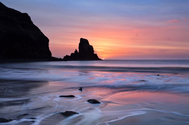 Barbara Jones | Talisker Bay Setting Sun Isle of Skye.
