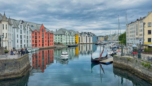 Jon  Jones | Alesund, Norway